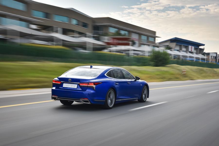  Lexus LS500 F-Sport 2019 года  (ZA) (фото 25 из 40)